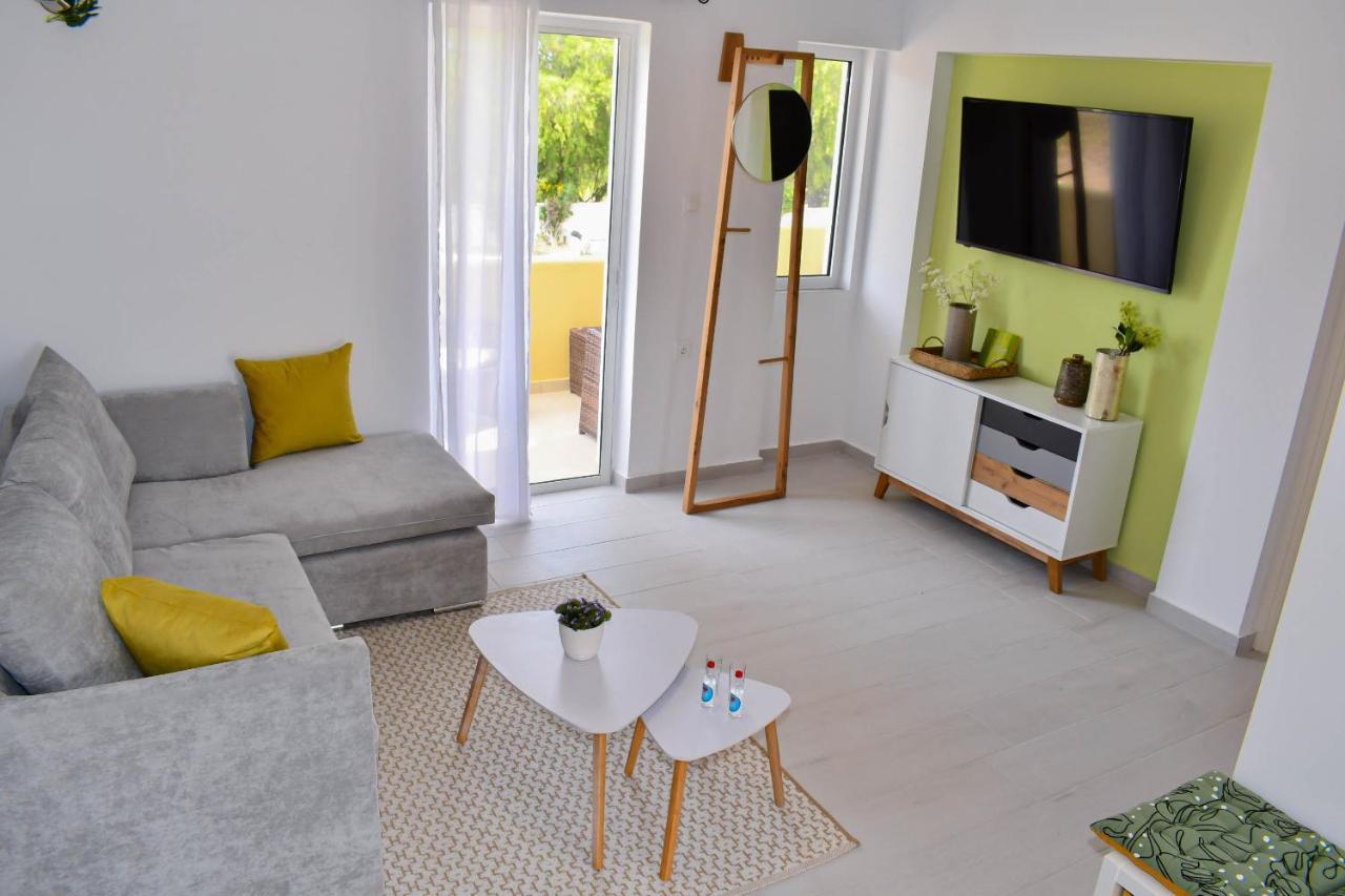 2 Bedroom Apartment Lambisea Kos Town Luaran gambar