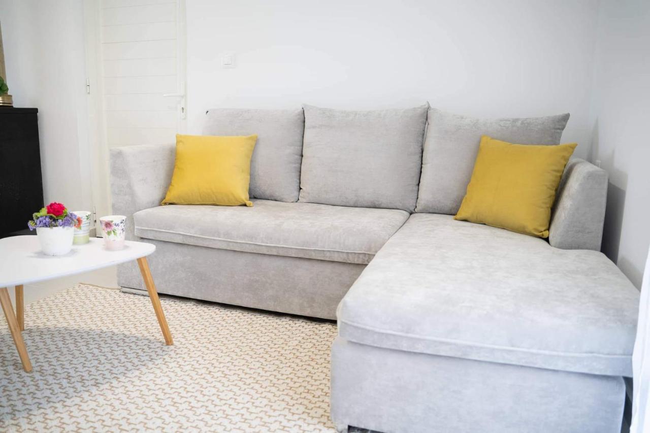 2 Bedroom Apartment Lambisea Kos Town Luaran gambar