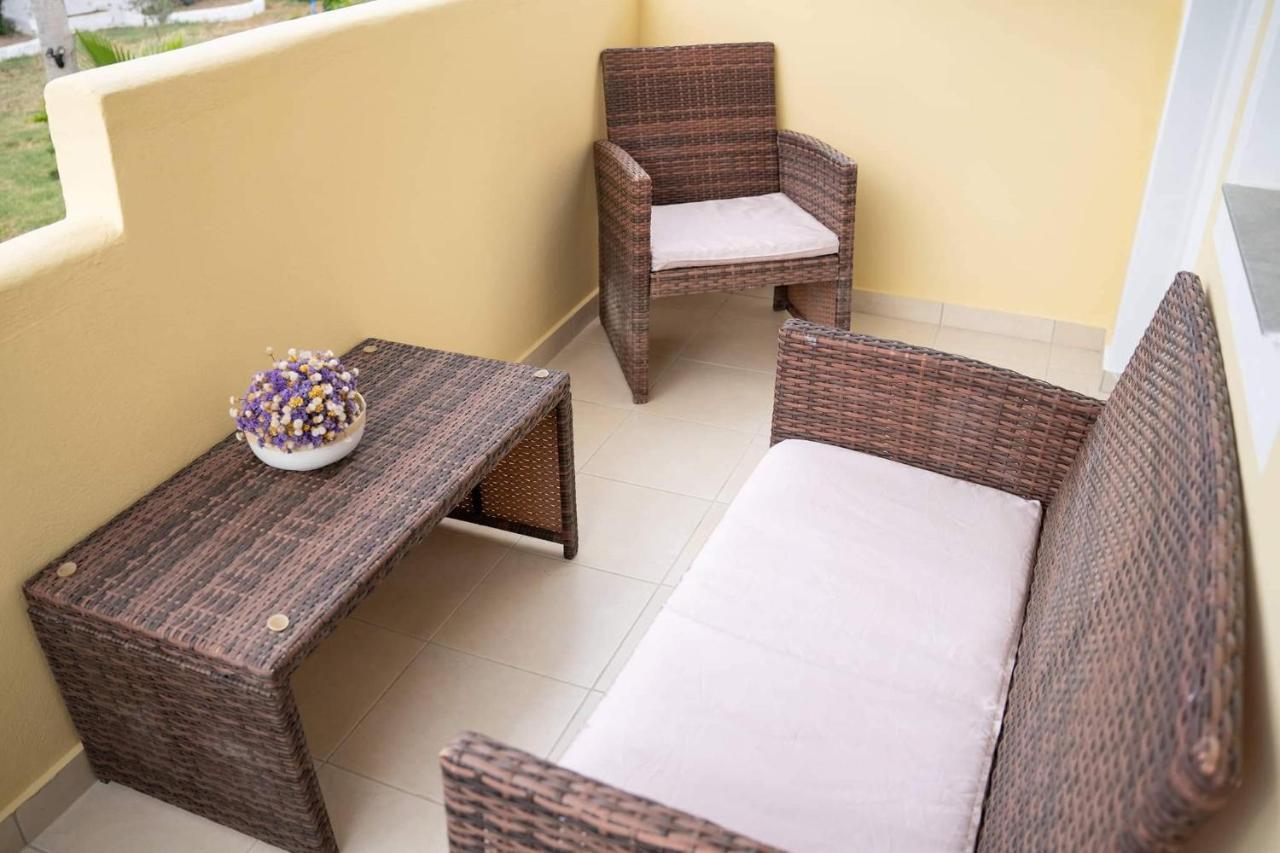 2 Bedroom Apartment Lambisea Kos Town Luaran gambar